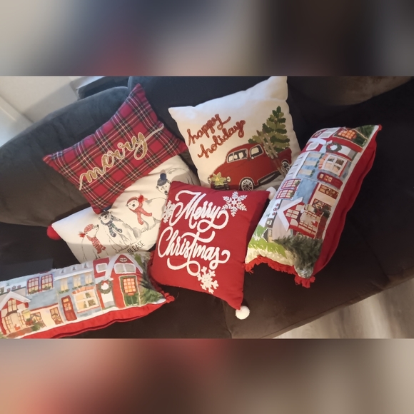 High quality embroidered christmas cushions - Picture 3 of 16